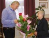 Köszöntés az idősek otthonában