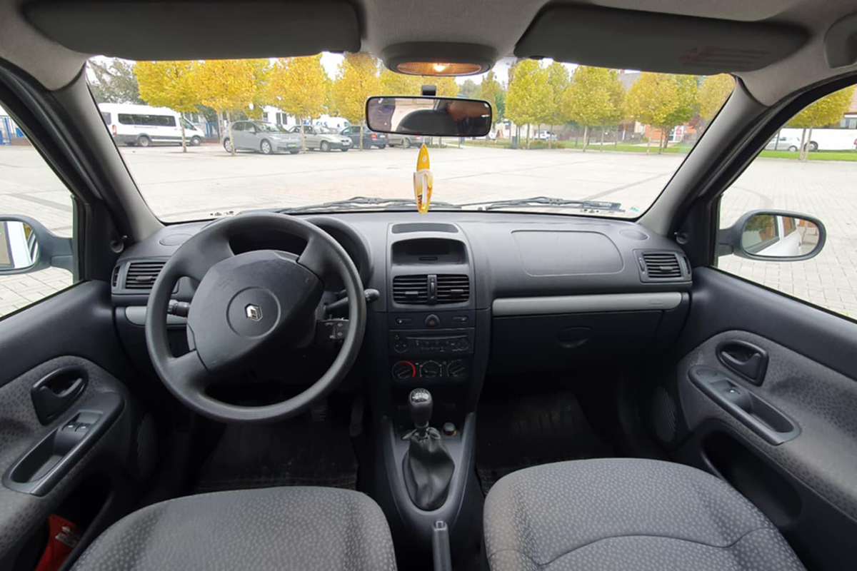 01renault