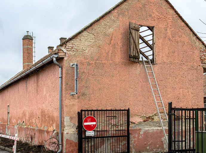 Lakossági tájékoztató Zrínyi utcai bontási munkálatokról és újabb parkolóhelyek kialakításáról