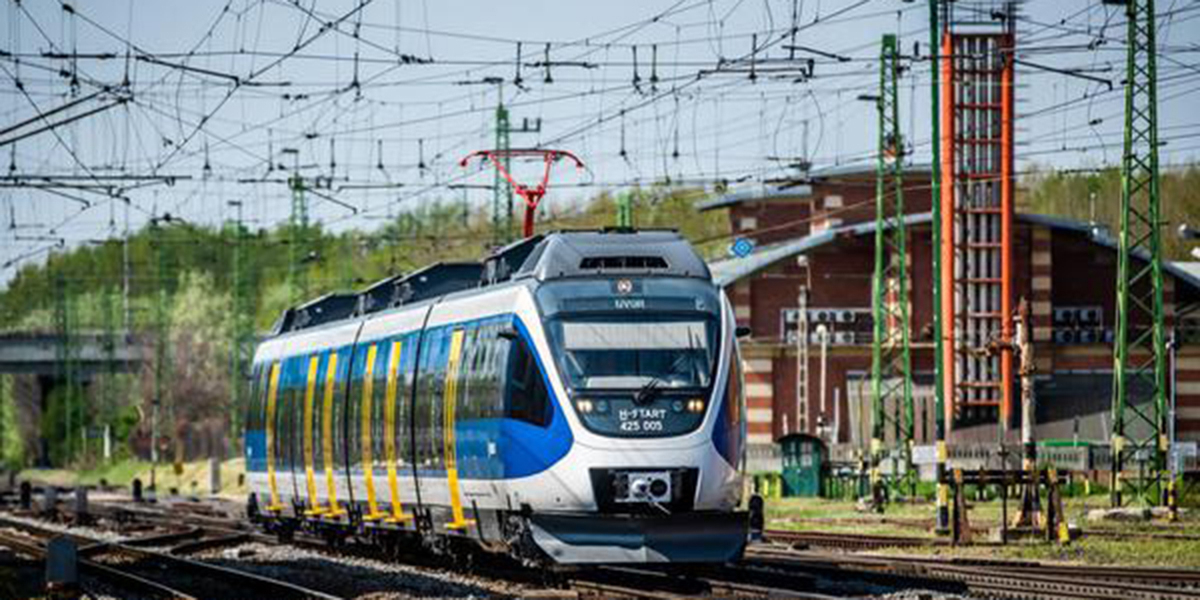 Vegyszeres gyomirtás a MÁV vasútvonal mentén